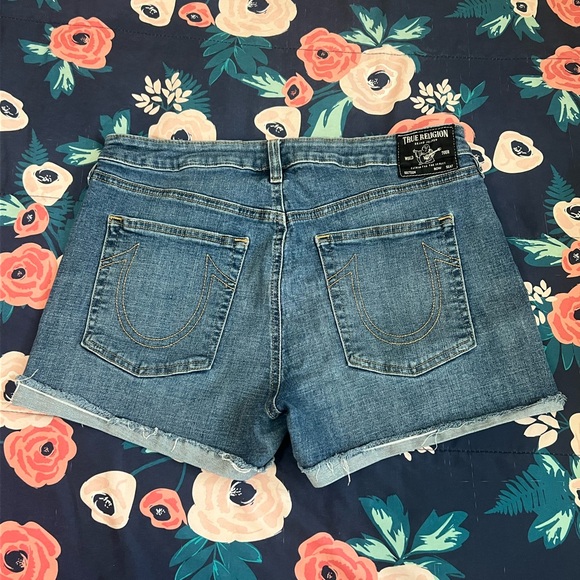 True Religion Women's Jean Shorts - Picture 1 of 3